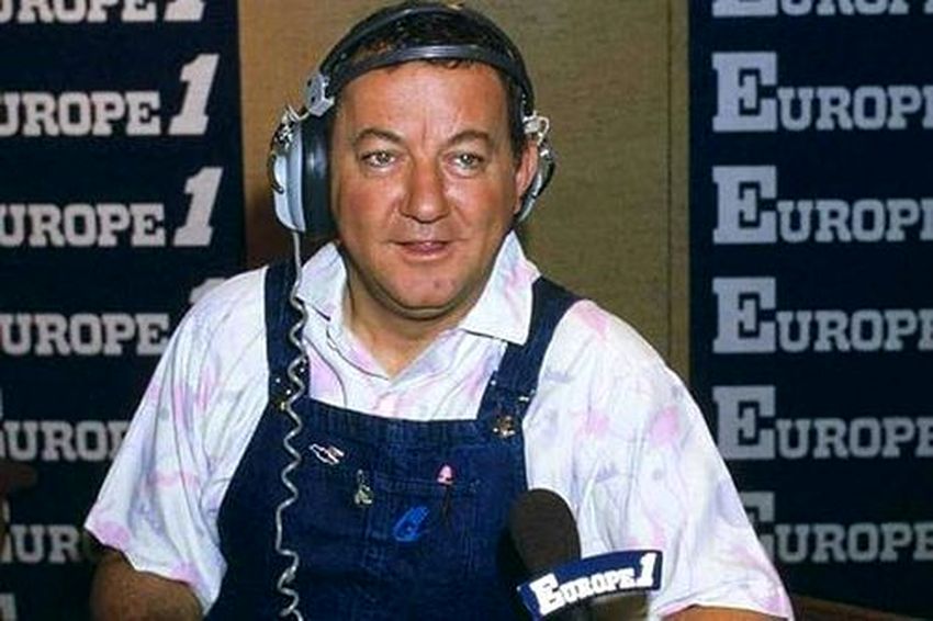 Coluche dans le studio d Europe 1