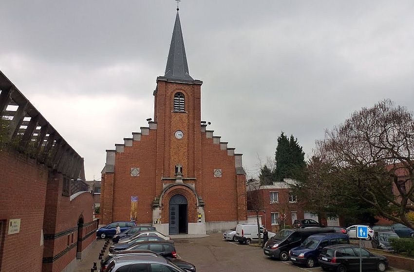 Eglise Mons en Baroeul 104665619