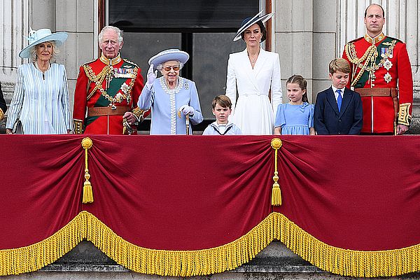 Elizabeth 5 de buckingham palace lors de son jubile de platine